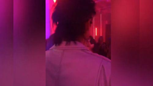 网友爆料某歌手选妃视频,网友热议背后的真相与争议 第2张 网友爆料某歌手选妃视频,网友热议背后的真相与争议 第2张